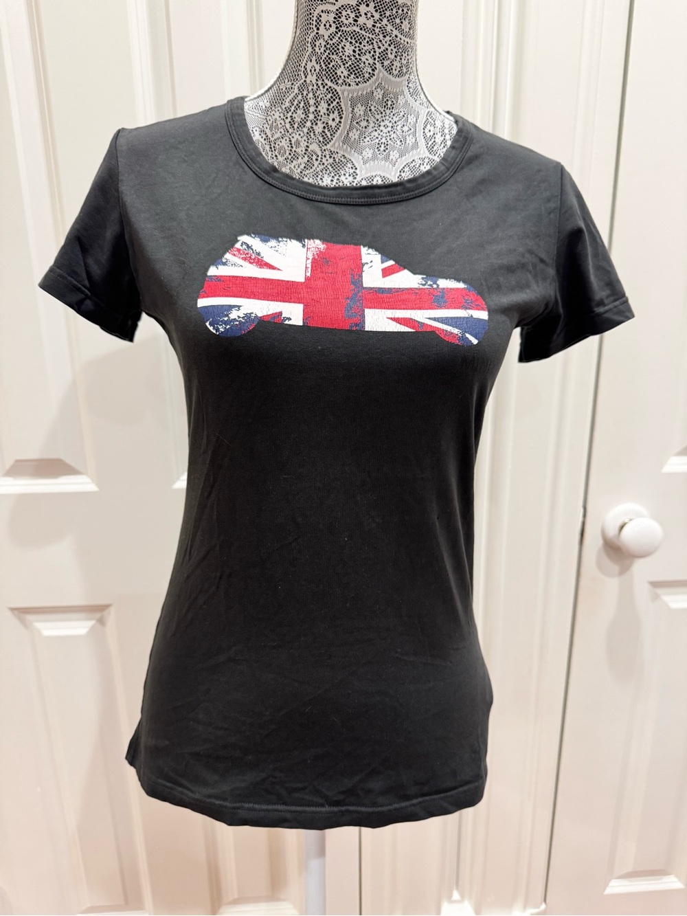 Woman’s Mini Cooper British Flag Graphic Short Sleeve Tee Sz. M